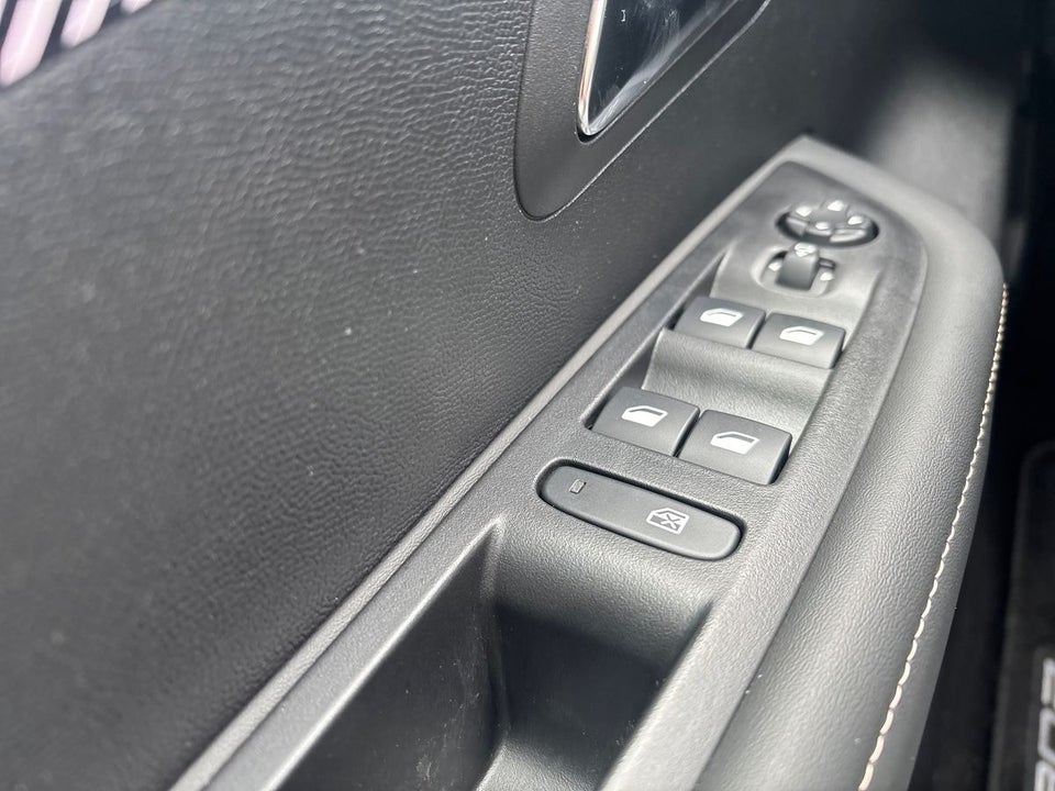 Peugeot 208 1,2 PureTech 100 Allure+ 5d