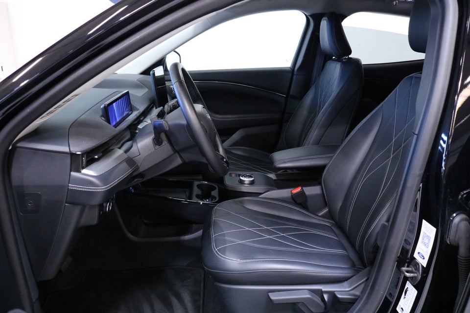 Ford Mustang Mach-E 70 Standard Range 5d