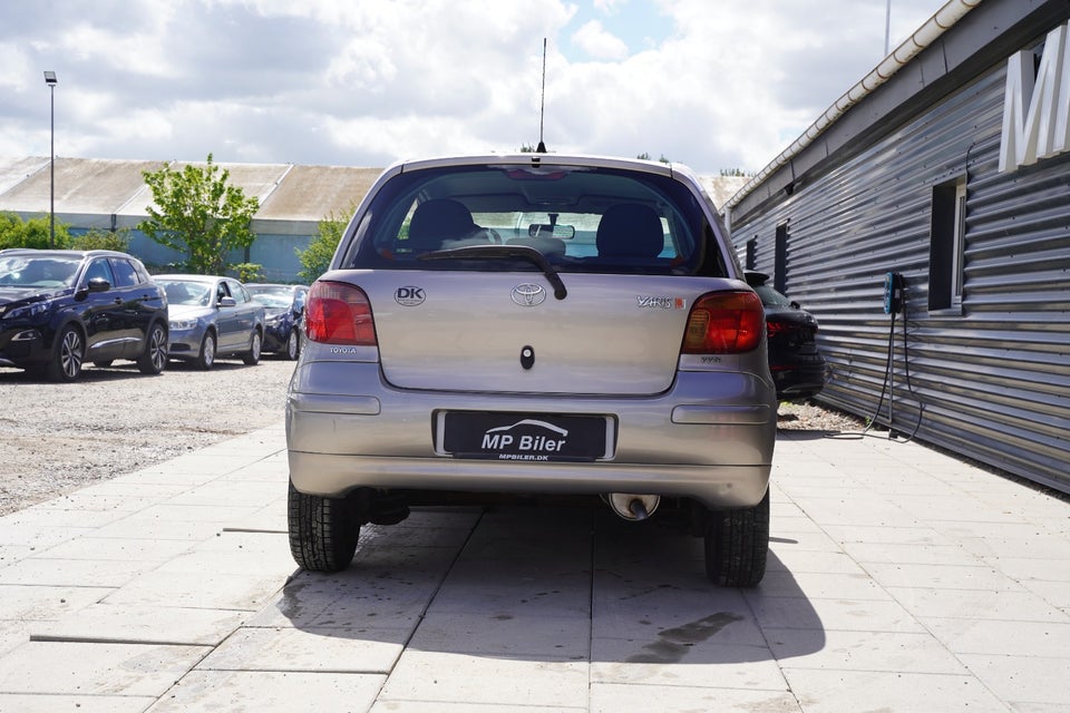 Toyota Yaris 1,3 Luna 3d