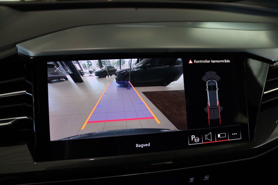 Audi Q4 e-tron 50 S-line quattro 5d