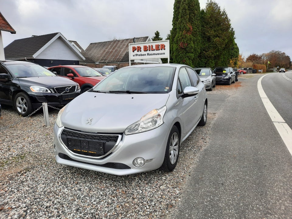 Peugeot 208 1,2 VTi Active 5d