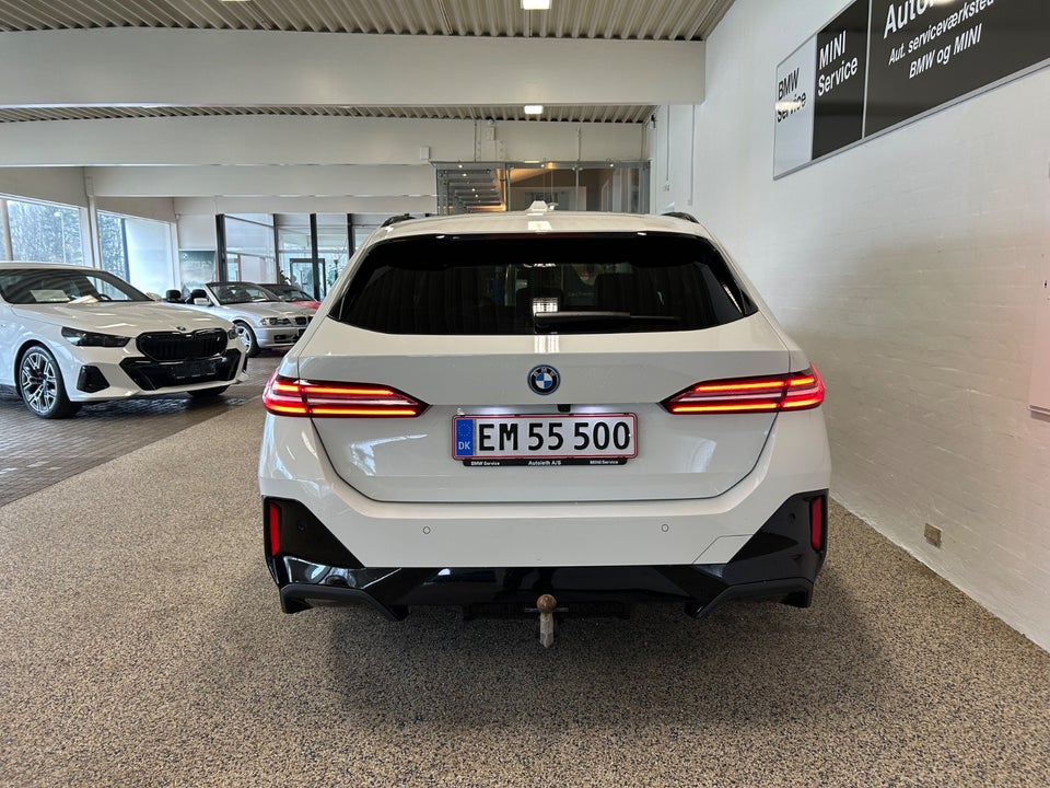 BMW i5 eDrive40 Touring Supercharged 5d