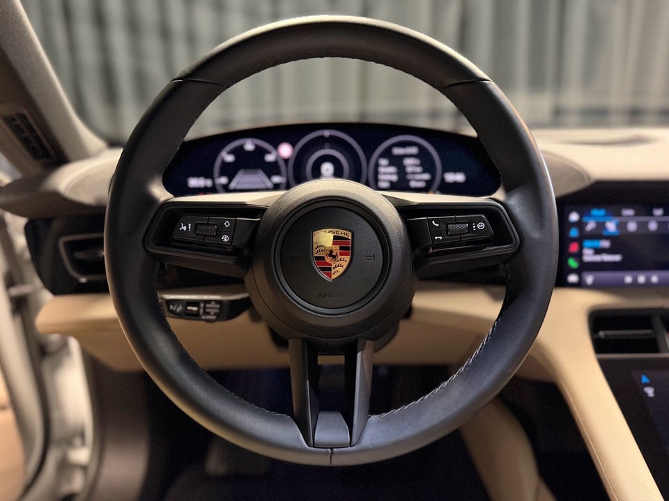 Porsche Taycan 4d