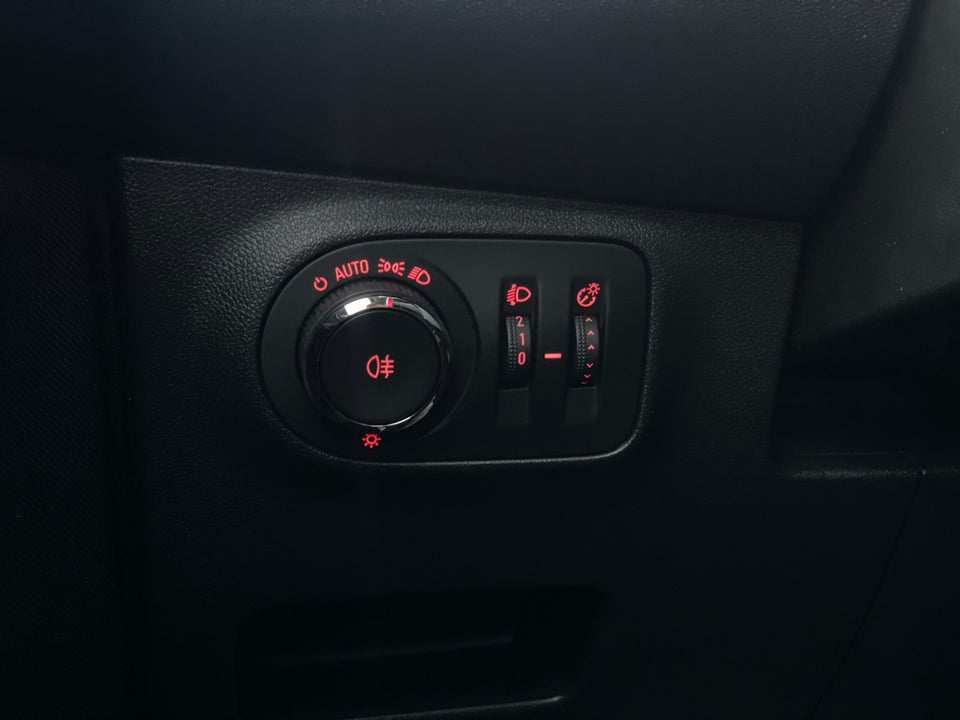 Opel Corsa 1,4 16V Impress 5d