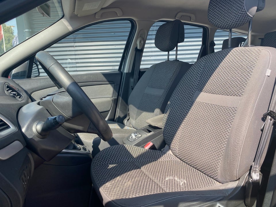 Renault Grand Scenic III 1,9 dCi 130 Expression 7prs 5d