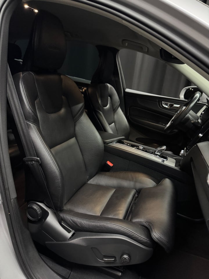 Volvo XC60 2,0 B4 197 Inscription aut. AWD 5d