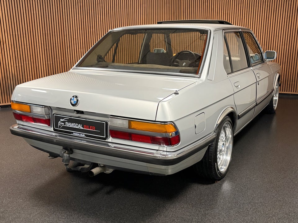 BMW 520i 2,0 aut. 4d