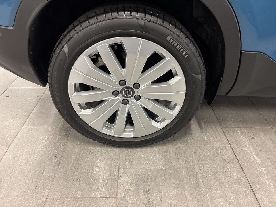 Volvo EX40 Extended Range Core 5d