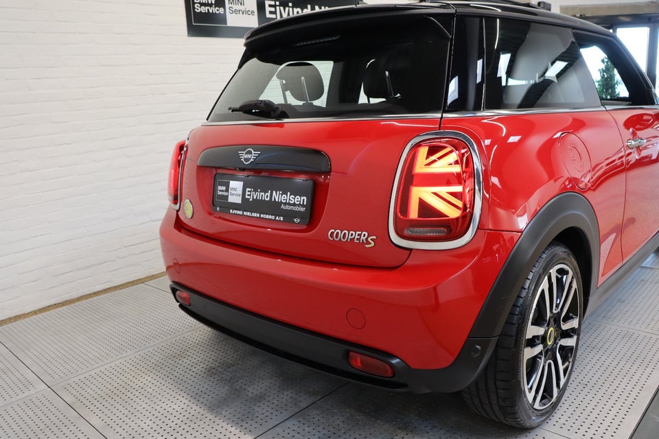 MINI Cooper SE Edition Premium Plus 3d