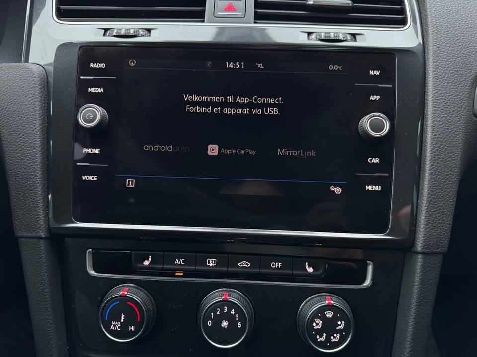 VW Golf VII 1,6 TDi 115 Comfortline Variant DSG 5d