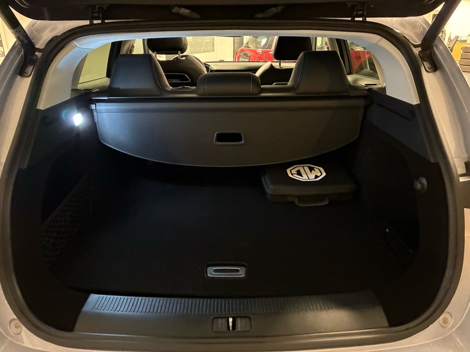 MG Marvel R Luxury 5d