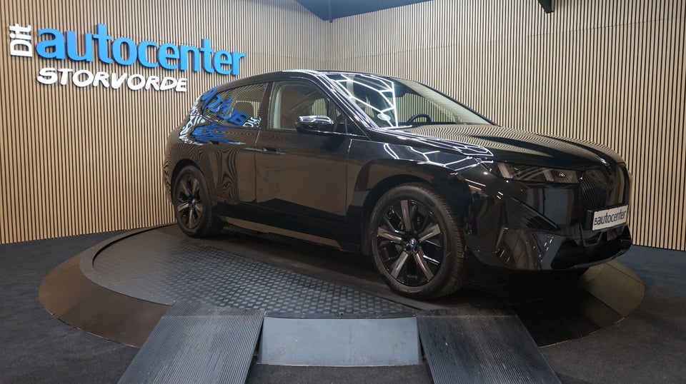 BMW iX xDrive45 5d