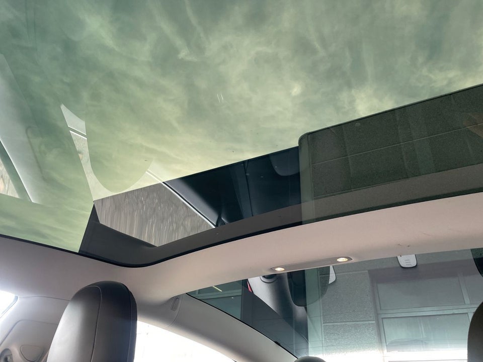 Tesla Model 3 Standard Range+ RWD 4d