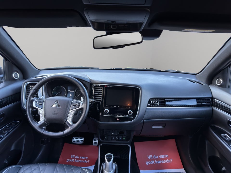 Mitsubishi Outlander 2,4 PHEV Instyle CVT 4WD 5d