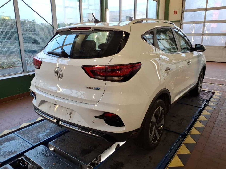 MG ZS 50 Luxury 5d