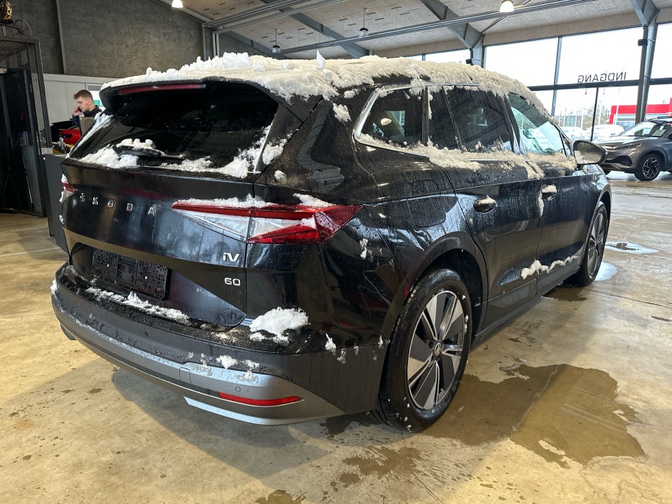 Skoda Enyaq 60 iV Loft 5d