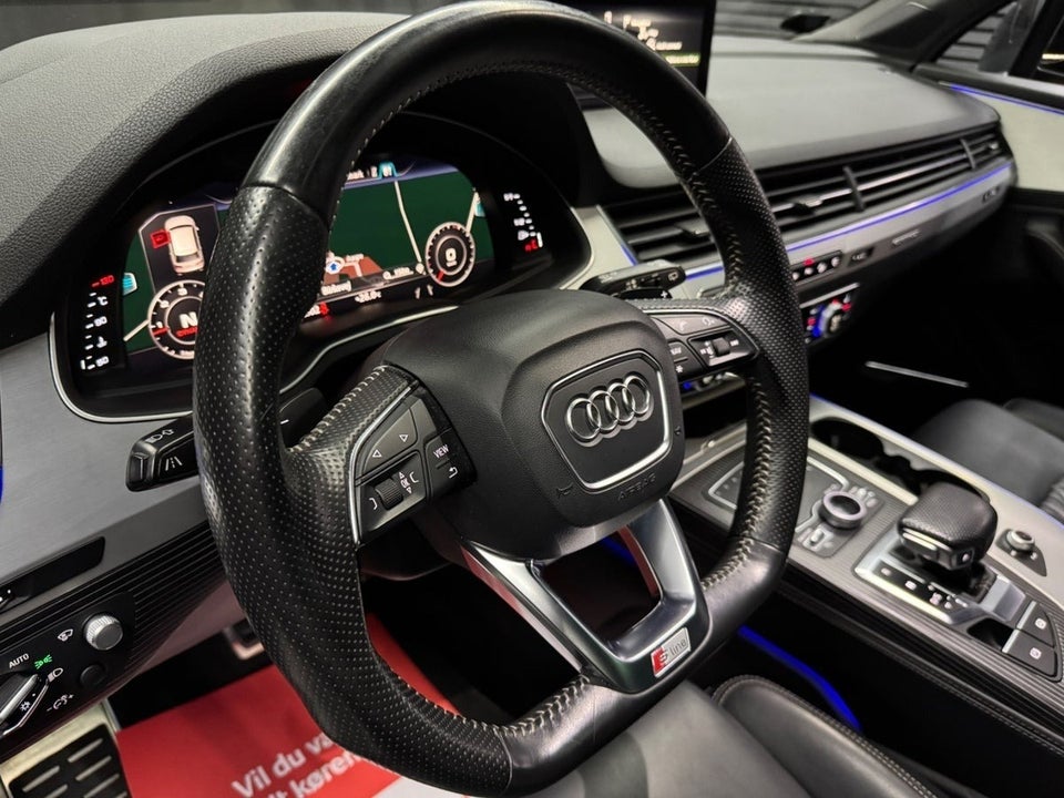 Audi Q7 3,0 TDi 272 S-line quattro Tiptr. 7prs 5d