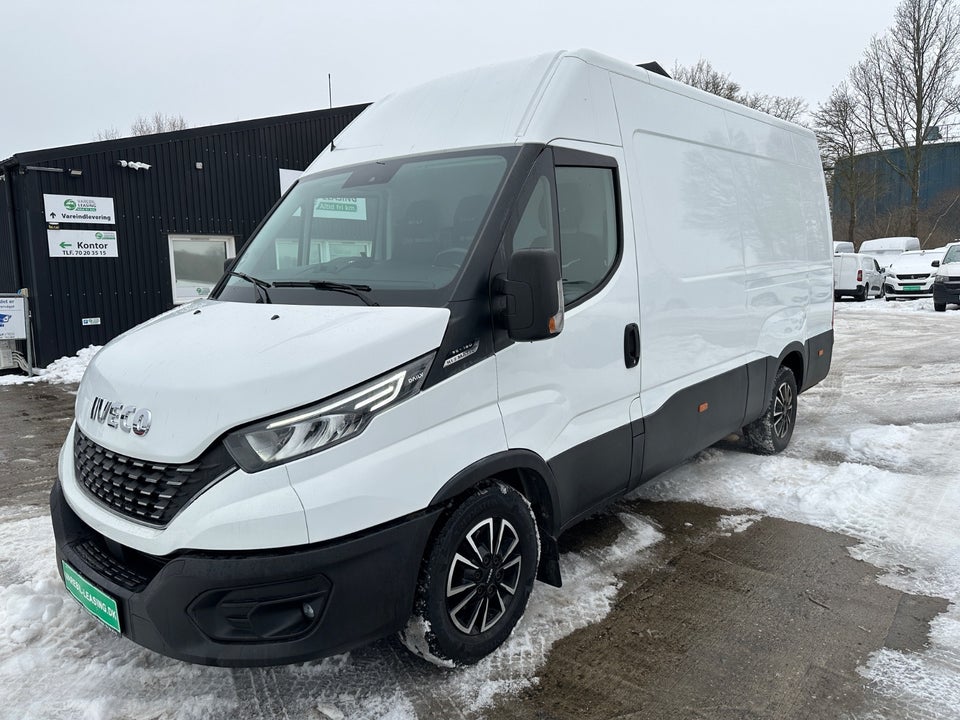 Iveco Daily 2,3 35C12 12m³ Van AG8