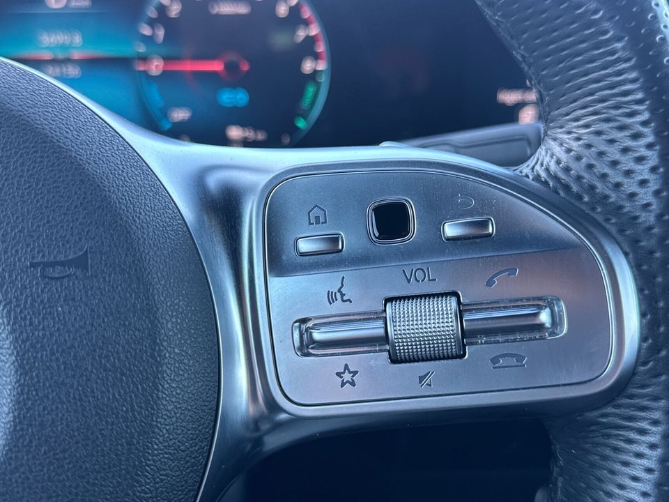 Mercedes A250 e 1,3 AMG Line aut. 5d