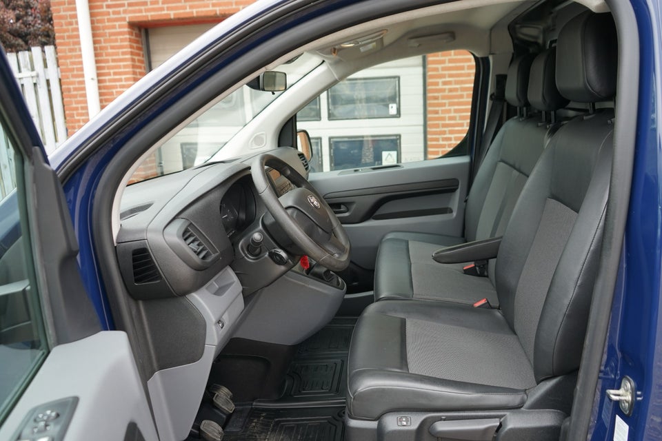 Toyota ProAce 2,0 D 122 Long Comfort 5d