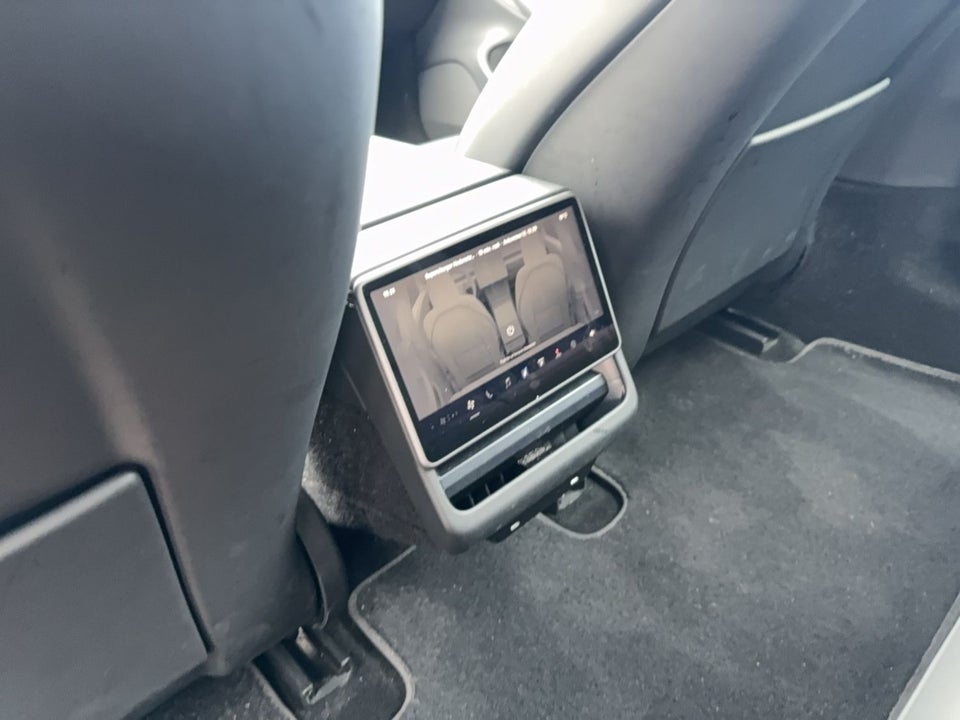 Tesla Model 3 RWD 4d