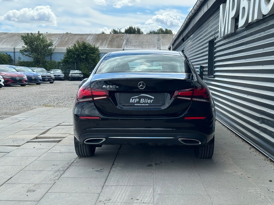 Mercedes A250 e 1,3 Progressive aut. 4d