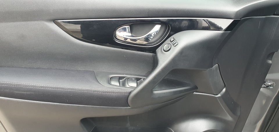 Nissan Qashqai 1,2 Dig-T 115 Tekna 5d