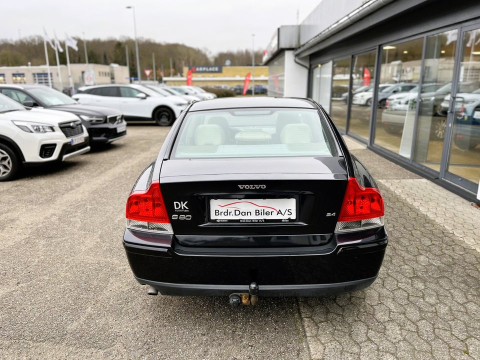 Volvo S60 2,4 140 Momentum aut. 4d