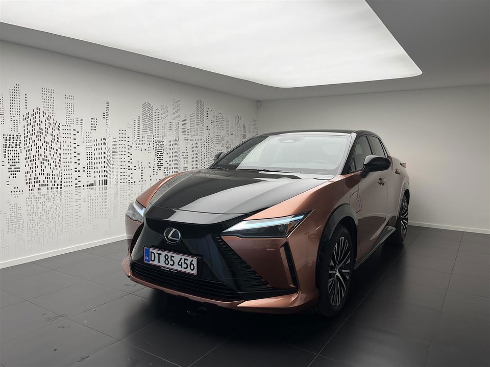 Lexus RZ450e Luxury 5d