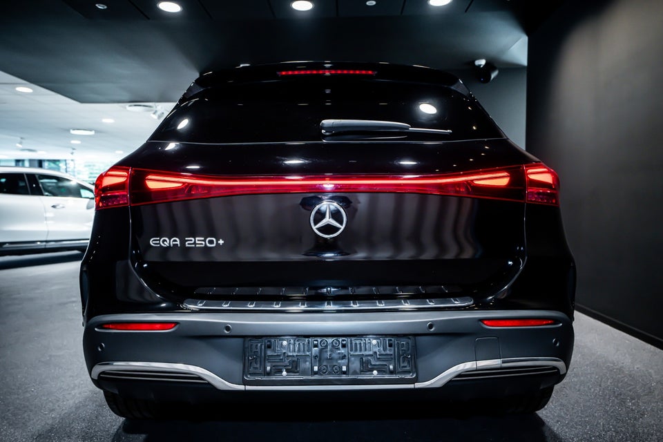 Mercedes EQA250+ AMG Advance 5d