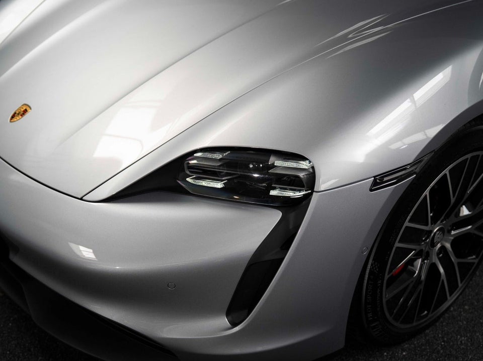 Porsche Taycan 4S Performance+ 4d