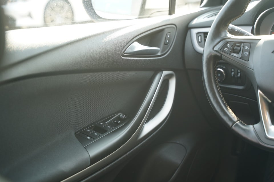 Opel Astra 1,0 T 105 Enjoy Sports Tourer 5d