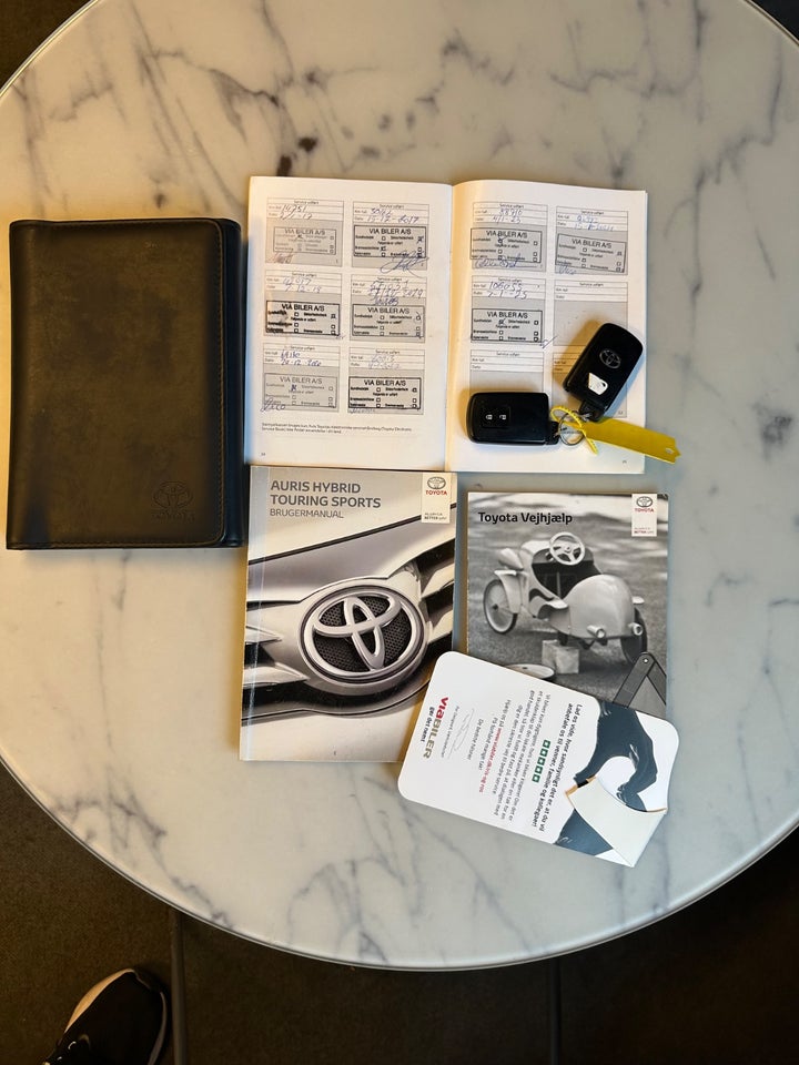 Toyota Auris 1,8 Hybrid H2 Premium Comfort CVT 5d