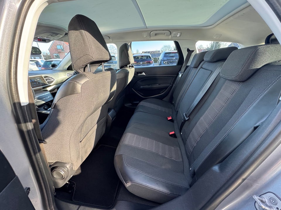 Peugeot 308 1,6 BlueHDi 120 Allure Sky SW 5d