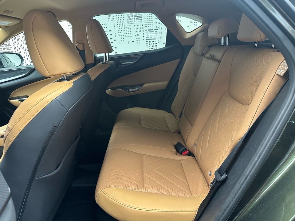 Lexus NX450h+ 2,5 Executive aut. AWD 5d