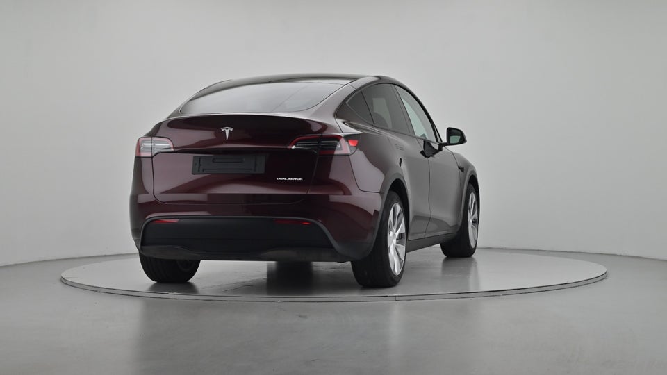 Tesla Model Y Long Range AWD 5d