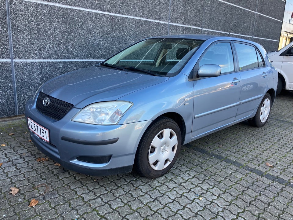 Toyota Corolla 1,6 Terra 5d
