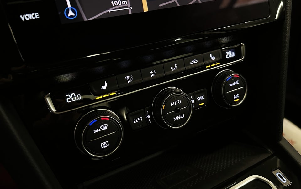 VW Passat 2,0 TDi 150 R-line DSG 4d