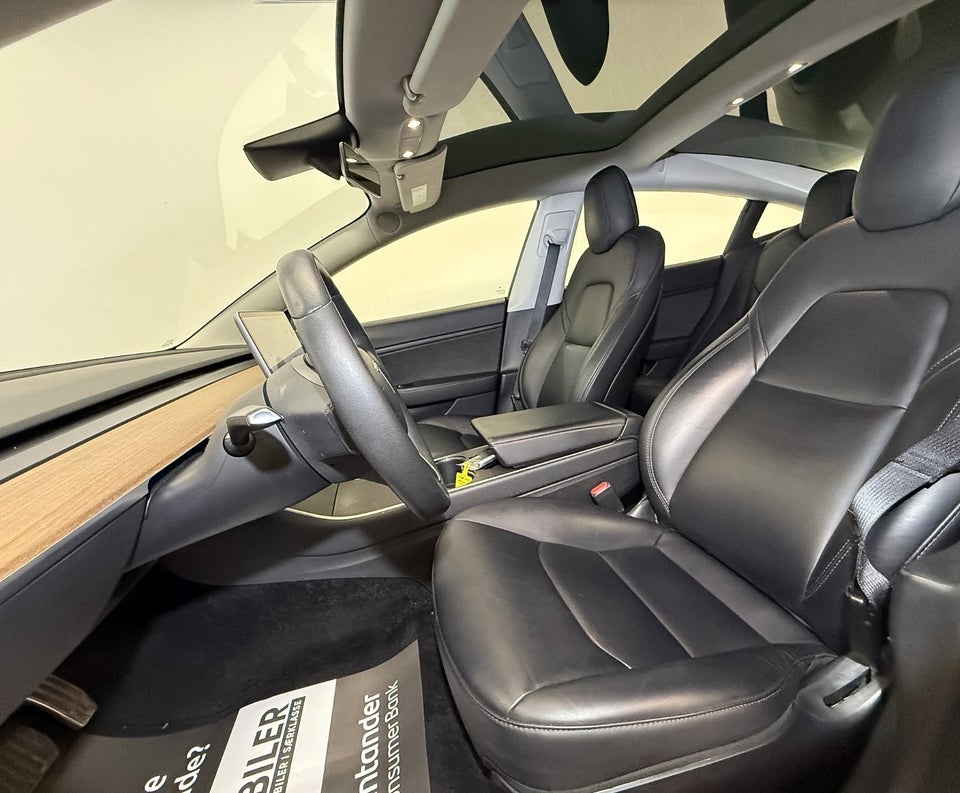 Tesla Model 3 Long Range AWD 4d