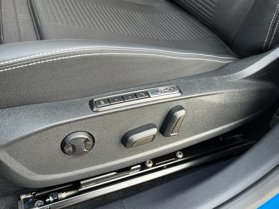 Ford Explorer 82 Premium Extended Range 5d