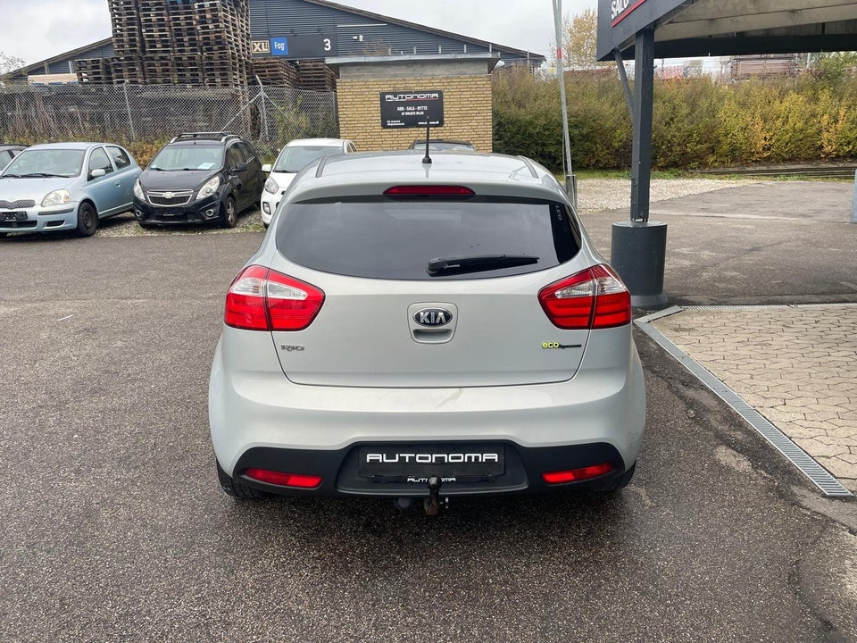 Kia Rio 1,2 CVVT Exclusive 5d