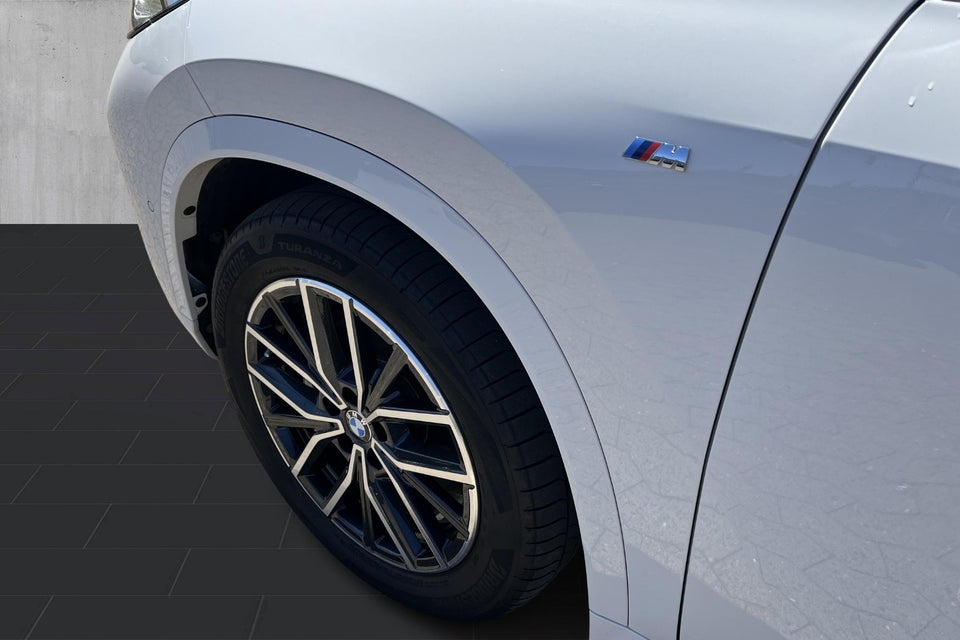 BMW iX1 eDrive20 M-Sport 5d