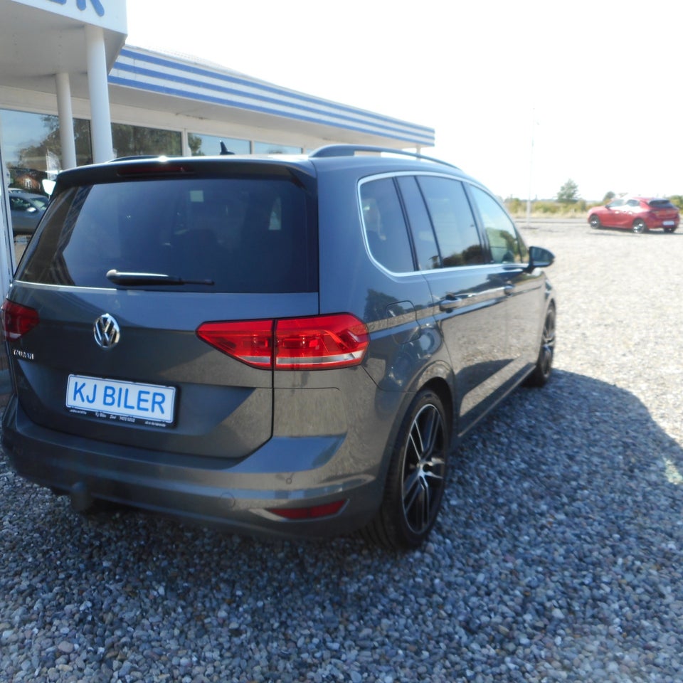 VW Touran 1,6 TDi 115 IQ.Drive DSG 7prs 5d