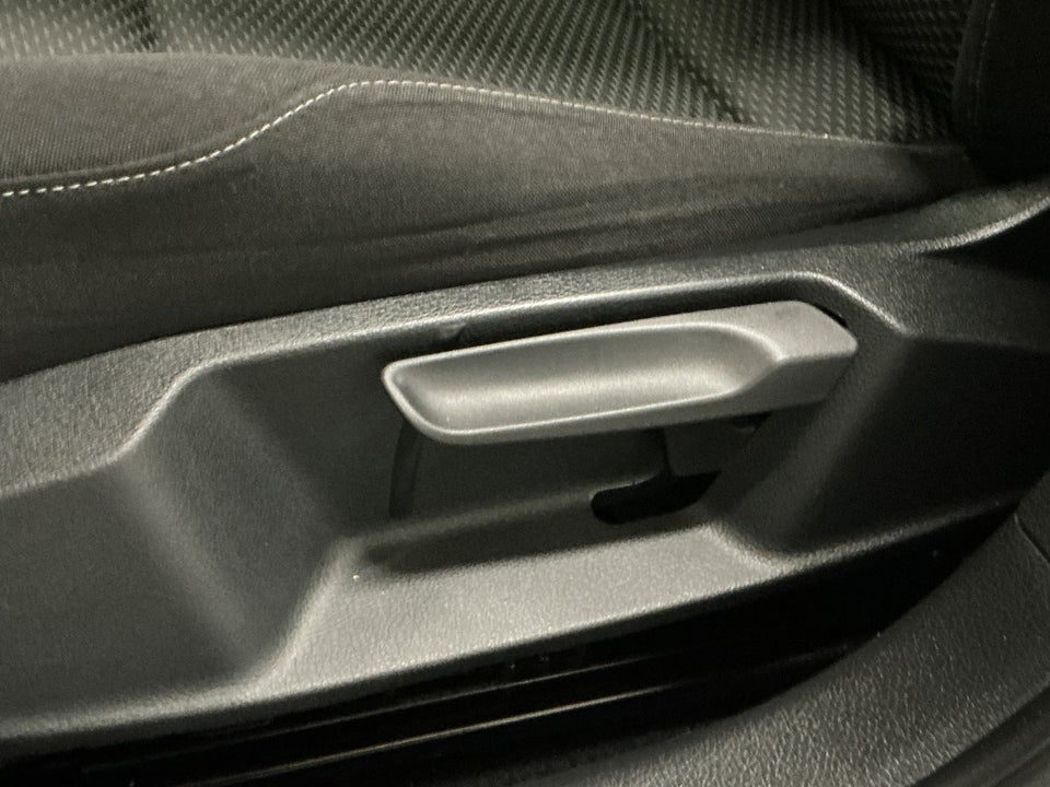 VW Golf VII 1,0 TSi 85 Trendline 5d