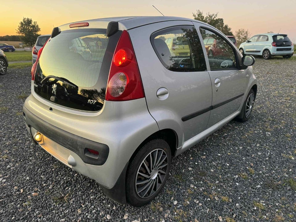 Peugeot 107 1,0 Trendy 5d