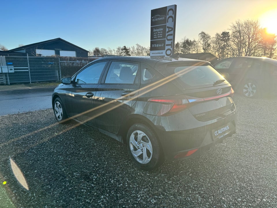 Hyundai i20 1,0 T-GDi Essential DCT 5d