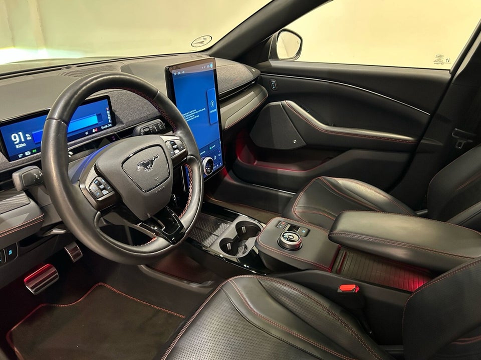 Ford Mustang Mach-E 70 Premium Standard Range AWD 5d