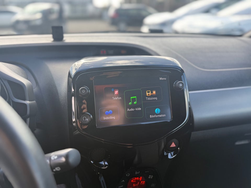 Toyota Aygo 1,0 VVT-i x-black 5d