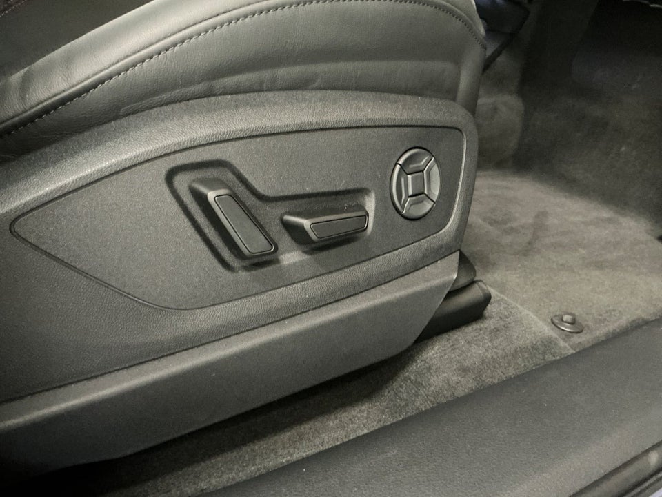 Audi Q8 e-tron 55 Dakar Edition quattro 5d