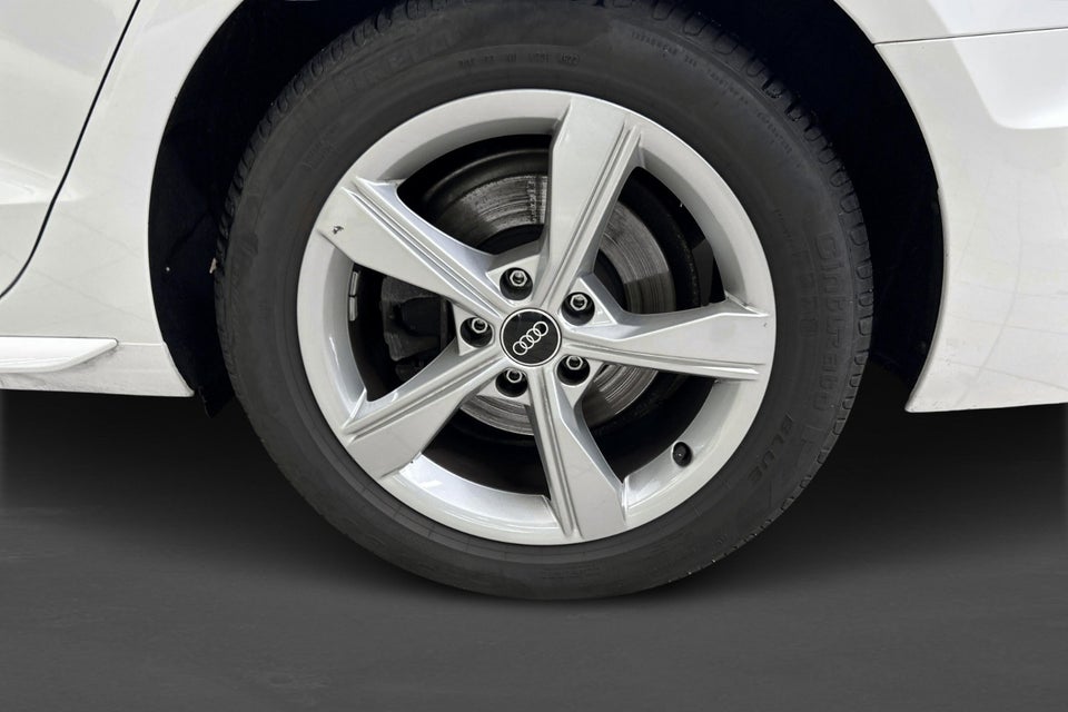 Audi A4 40 TFSi Prestige plus Avant S-tr. 5d